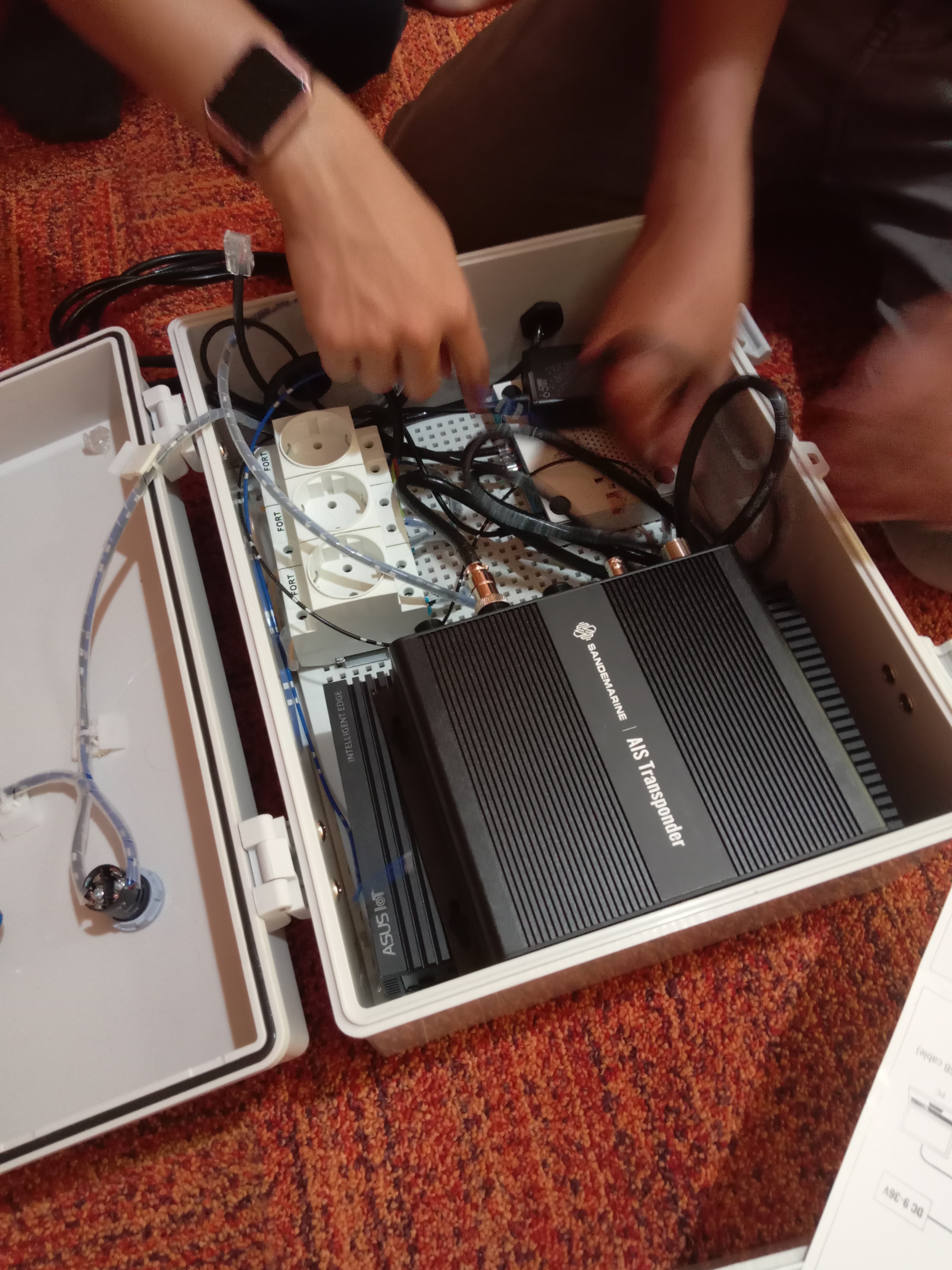 Instalasi AIS Receiver